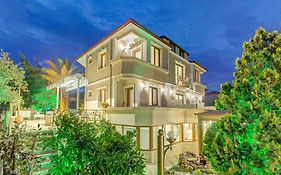 Cunda Özerbey Konağı